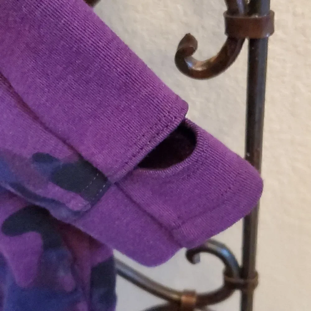 NIKE Tech Fleece Purple Camouflage Sweatshirt - Size XS‎